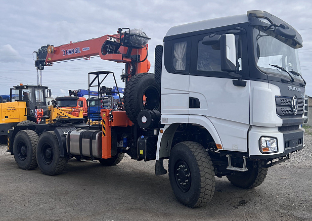Седельный тягач SHACMAN 6х6 с КМУ HANGIL HGC756
