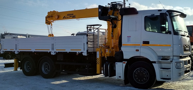 Кран-манипулятор Soosan SCS746 на базе КАМАЗ 65207 6х4