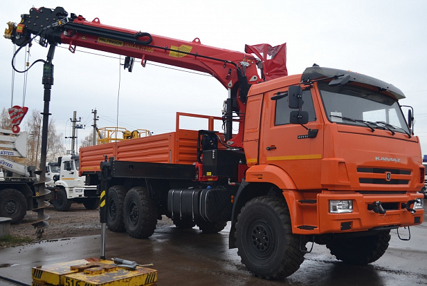 Бурильно-крановая машина ИНМАН ИТ 200 на базе КАМАЗ 43118 6х6