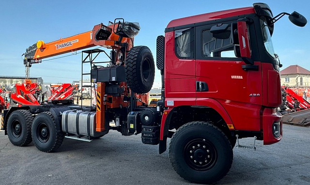 Седельный тягач SHACMAN 6х6 с КМУ HANGIL HGC987