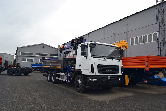 Кран-манипулятор DongYang SS1956 на базе МАЗ 6х4