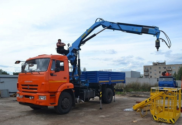 Кран-манипулятор ИНМАН ИМ 95 на базе КАМАЗ 43253 4х2