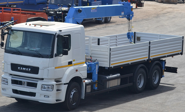 Кран-манипулятор DongYang SS1956 на базе КАМАЗ 65207 6х4