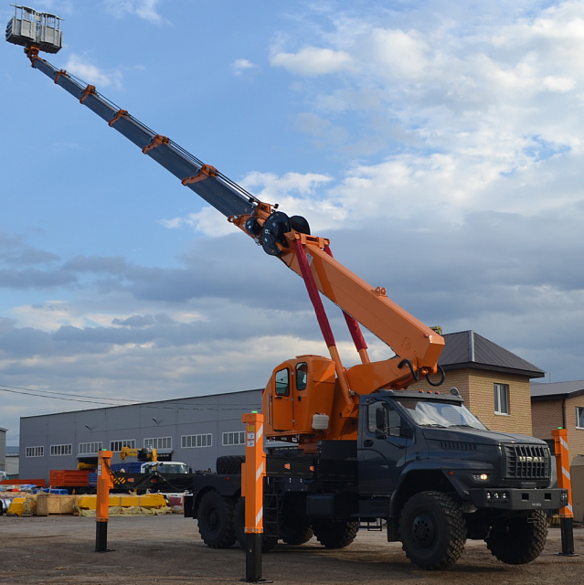 Автогидроподъемник Hansin 450А на базе УРАЛ NEXT 4320 6х6