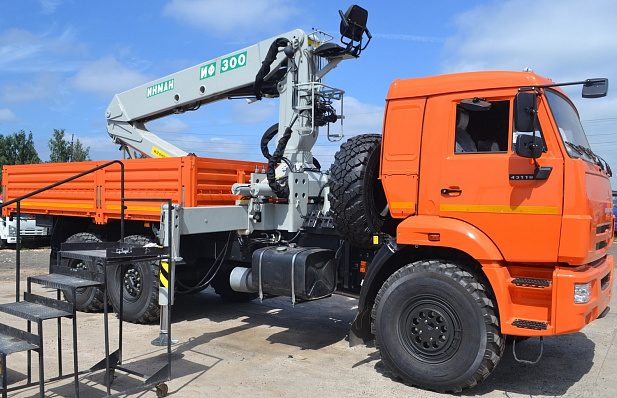 Кран-манипулятор ИФ 300 ИНМАН на базе КАМАЗ 43118 6х6