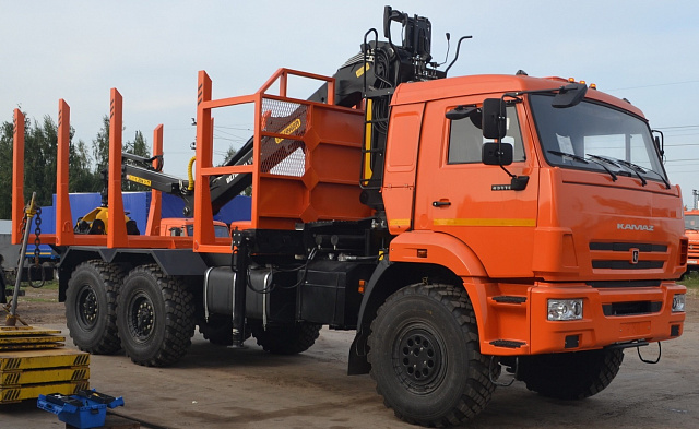 Автомобиль-сортиментовоз КАМАЗ 43118 6х6 с ГМУ VELMASH VM10 за кабиной
