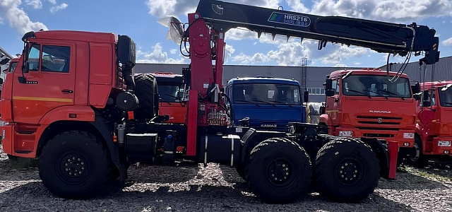 Бурильно-крановая машина HORYONG HRS 216 на базе КАМАЗ 43118 6х6 (седельный тягач)