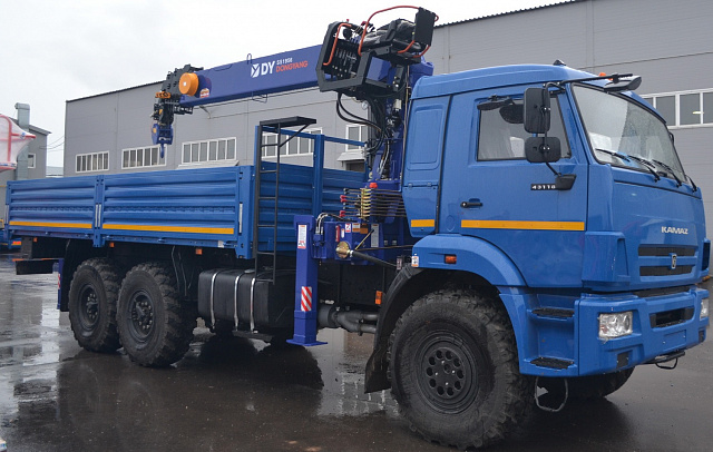 Кран-манипулятор DongYang SS1956 на базе КАМАЗ 43118 6х6