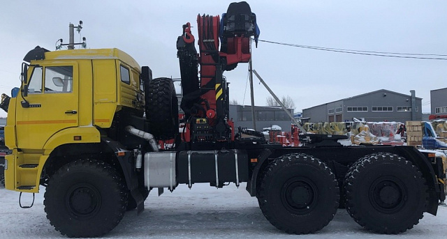 Седельный тягач КАМАЗ 65221 6х6 с КМУ ИНМАН ИМ 320