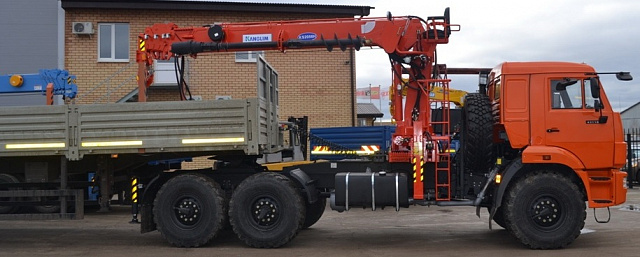 Бурильно-крановая машина KANGLIM KS2056H на базе КАМАЗ 43118 6х6 (седельный тягач)